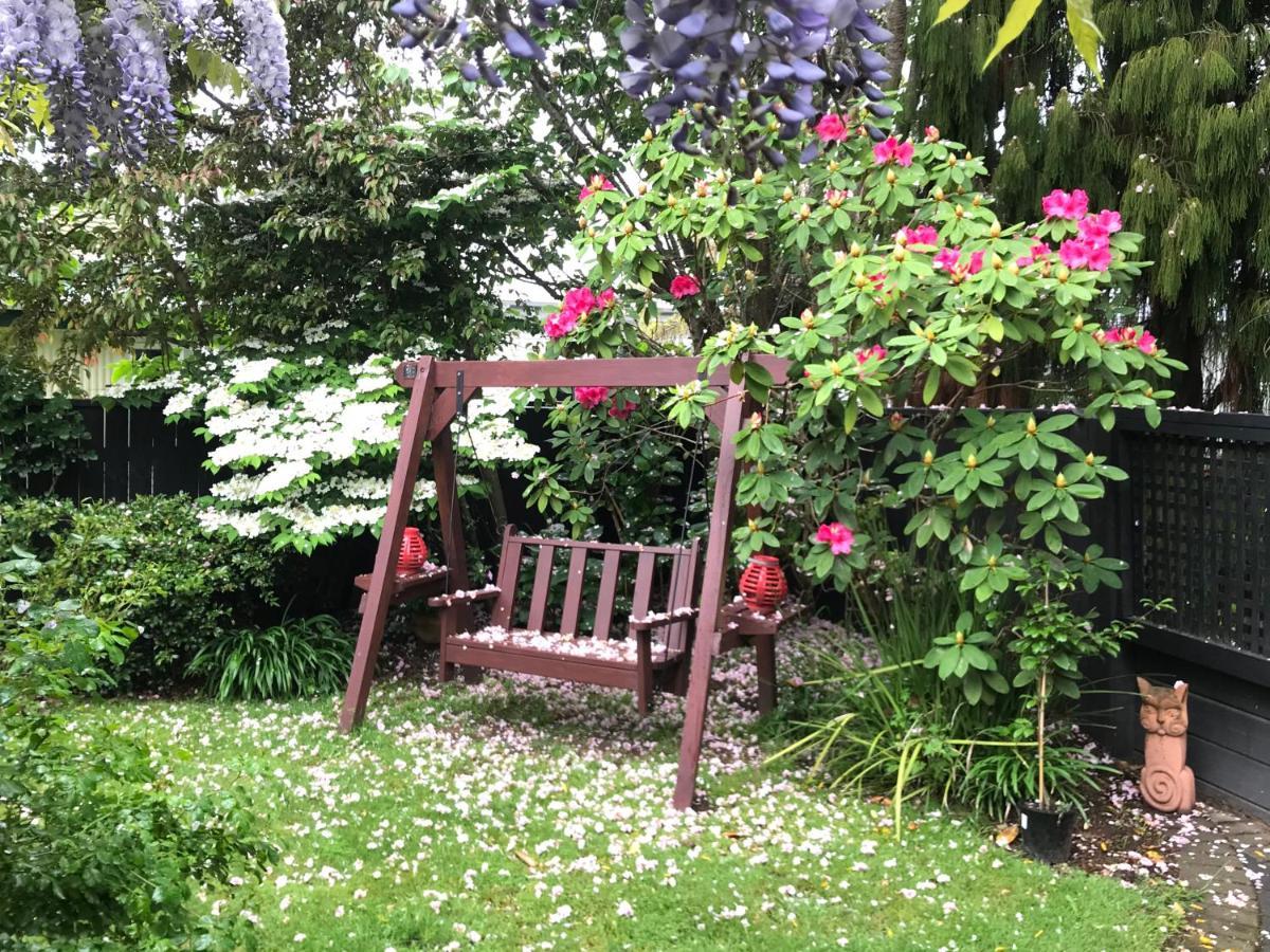 The Loft Bed And Breakfast Taupo Exterior foto